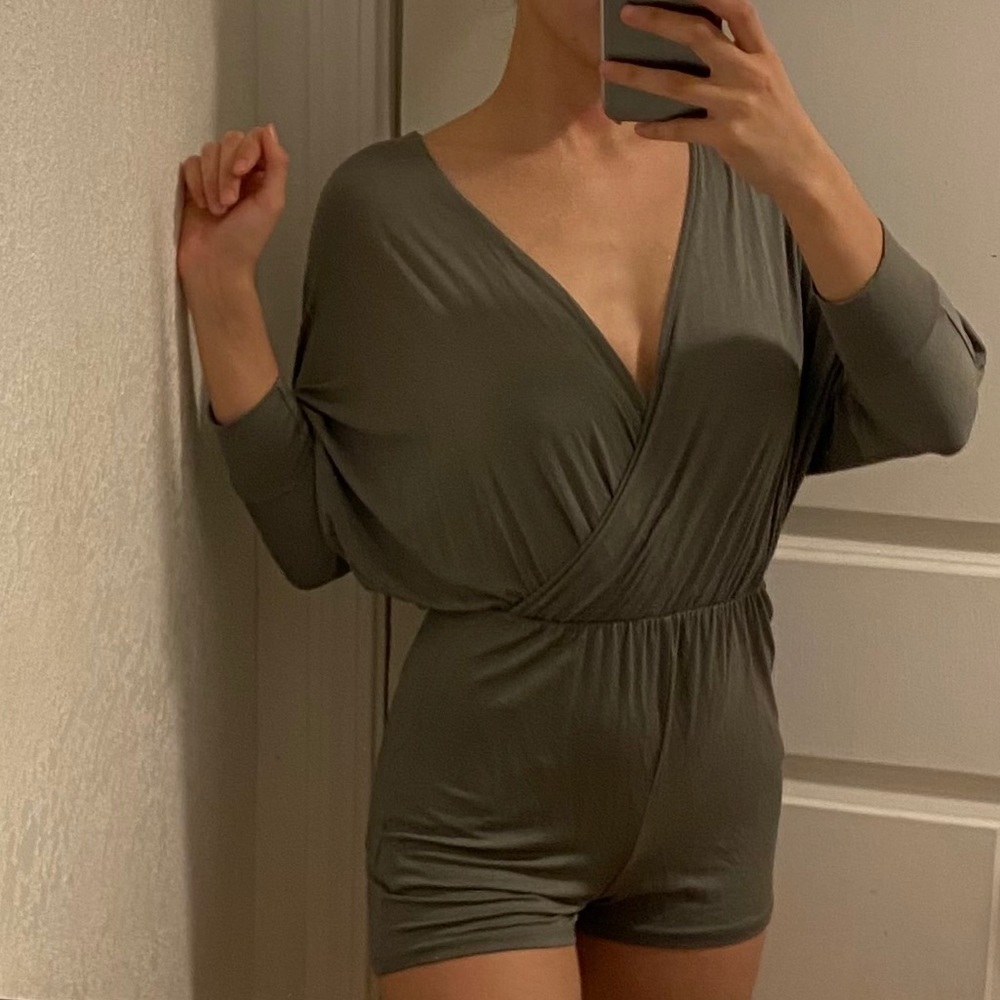 Forever 21• Short-blouse